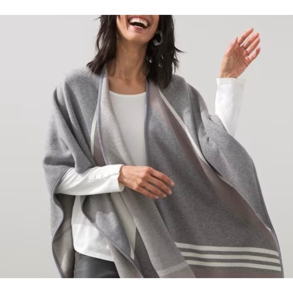 Chicos NWT Colorblock Stripe Ruana Moon Shade Gray L/XL Wrap Poncho Retail 149